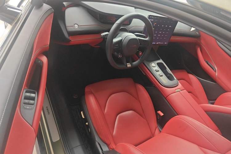 Used Xiaomi Auto SU7 2024 Rear-Drive Ultra-Long Range Advanced Pro-Level Intelligent Driving Version Driver Seat
