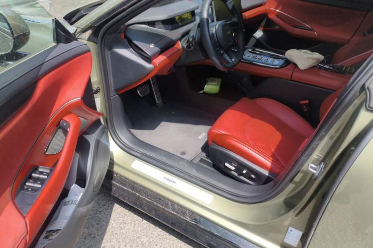 Used Xiaomi Auto SU7 2024 Four-Wheel Drive Ultra-Long Range Advanced Intelligent Driving Max Edition Driver Seat