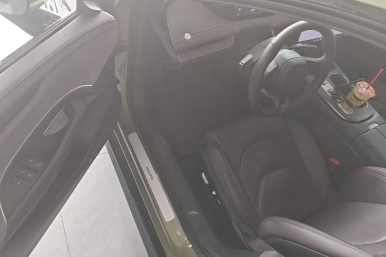Used Xiaomi Auto SU7 2024 Rear-Drive Long-Range Intelligent Driving Version Driver Seat