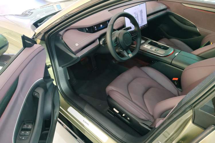 Used Xiaomi Auto SU7 2024 Rear-Drive Long-Range Intelligent Driving Version Driver Seat