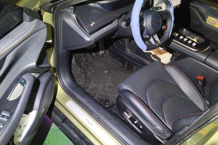 Used Xiaomi Auto SU7 2024 Four-Wheel Drive Ultra-Long Range Advanced Intelligent Driving Max Edition Driver Seat