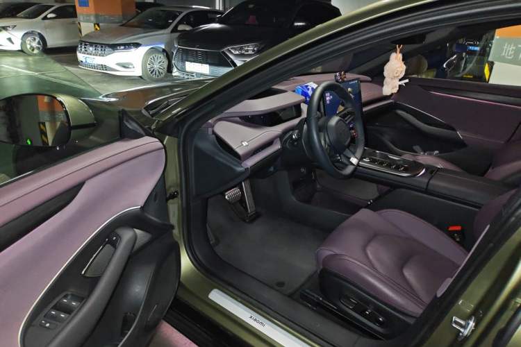 Used Xiaomi Auto SU7 2024 Four-Wheel Drive Ultra-Long Range Advanced Intelligent Driving Max Edition Driver Seat