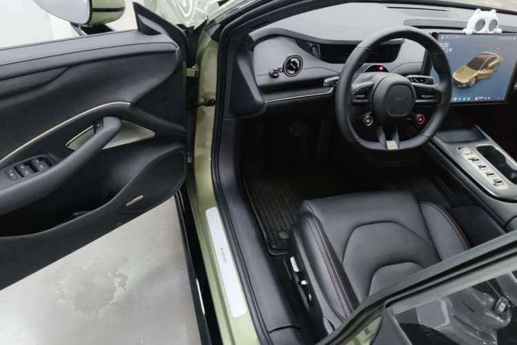 Used Xiaomi Auto SU7 2024 Rear-Drive Ultra-Long Range Advanced Pro-Level Intelligent Driving Version Driver Seat