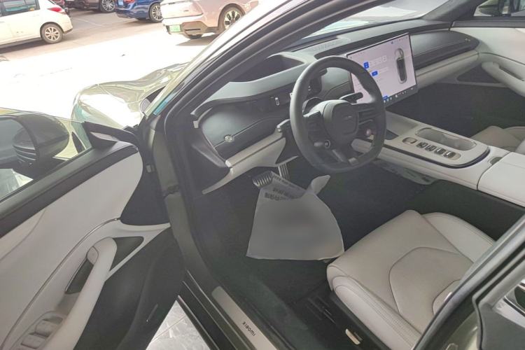 Used Xiaomi Auto SU7 2024 Four-Wheel Drive Ultra-Long Range Advanced Intelligent Driving Max Edition Driver Seat