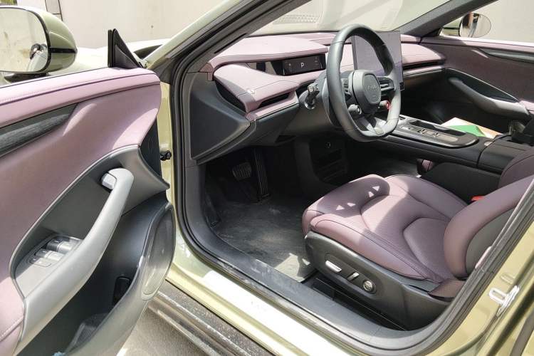 Used Xiaomi Auto SU7 2024 Rear-Drive Long-Range Intelligent Driving Version Driver Seat