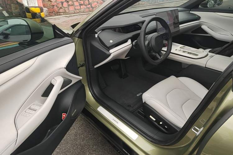 Used Xiaomi Auto SU7 2024 Rear-Drive Long-Range Intelligent Driving Version Driver Seat