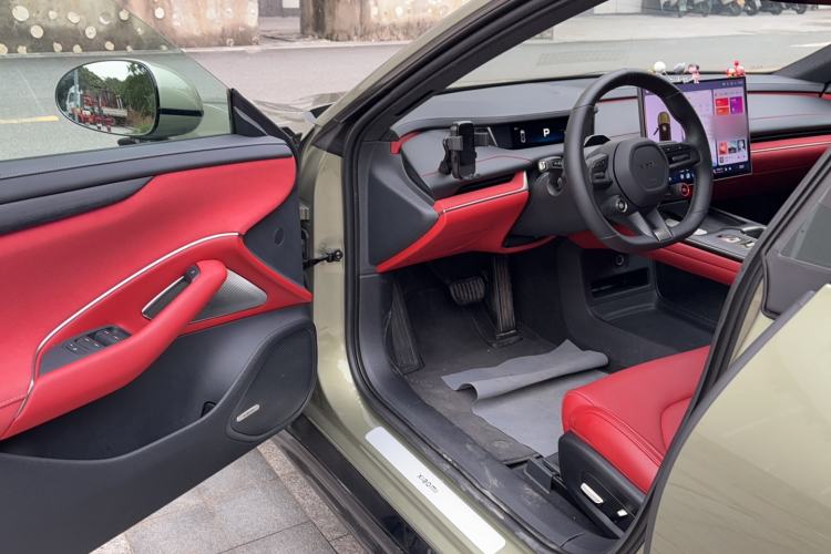 Used Xiaomi Auto SU7 2024 Rear-Drive Ultra-Long Range Advanced Pro-Level Intelligent Driving Version Driver Seat
