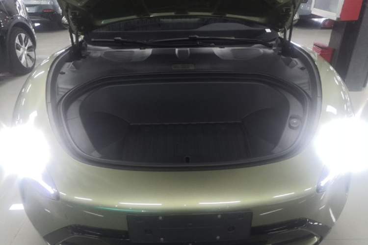 Used Xiaomi Auto SU7 2024 Rear-Drive Long-Range Intelligent Driving Version Engine Bay