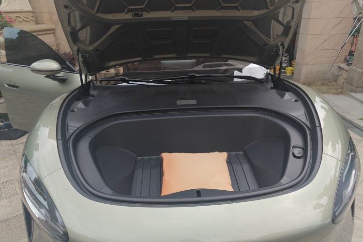 Used Xiaomi Auto SU7 2024 Four-Wheel Drive Ultra-Long Range Advanced Intelligent Driving Max Edition Engine Bay