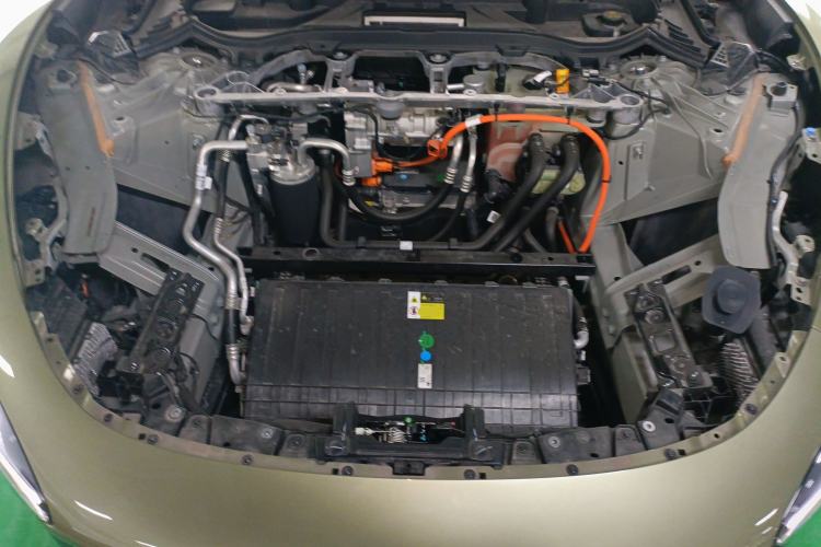 Used Xiaomi Auto SU7 2024 Four-Wheel Drive Ultra-Long Range Advanced Intelligent Driving Max Edition Engine Bay