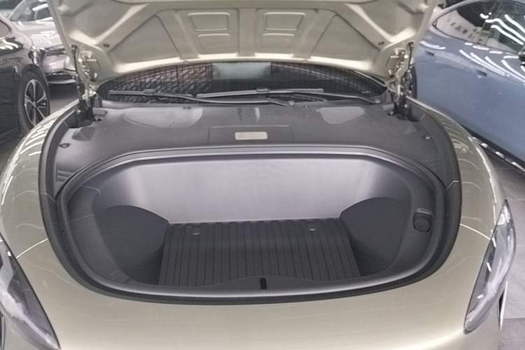 Used Xiaomi Auto SU7 2024 Rear-Drive Long-Range Intelligent Driving Version Engine Bay