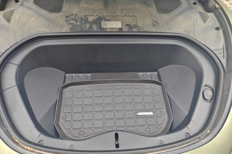 Used Xiaomi Auto SU7 2024 Four-Wheel Drive Ultra-Long Range Advanced Intelligent Driving Max Edition Engine Bay