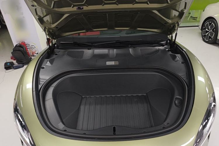 Used Xiaomi Auto SU7 2024 Four-Wheel Drive Ultra-Long Range Advanced Intelligent Driving Max Edition Engine Bay