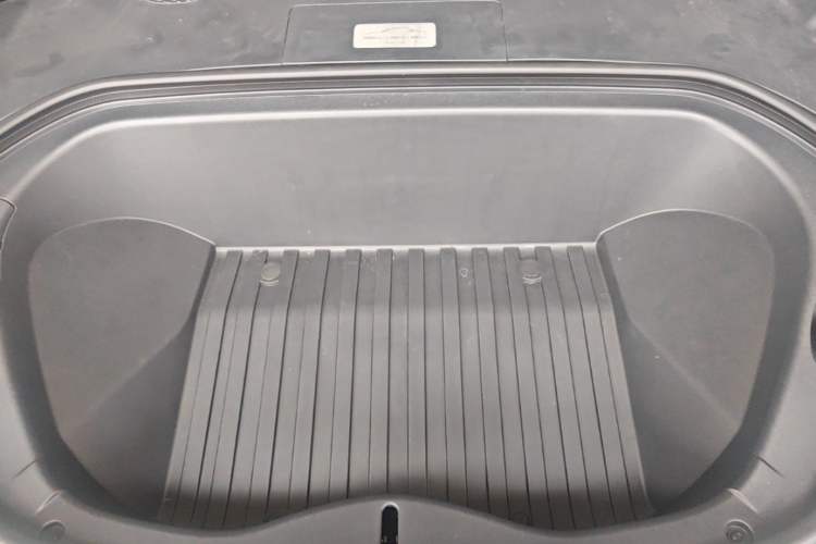 Used Xiaomi Auto SU7 2024 Rear-Drive Ultra-Long Range Advanced Pro-Level Intelligent Driving Version Engine Bay