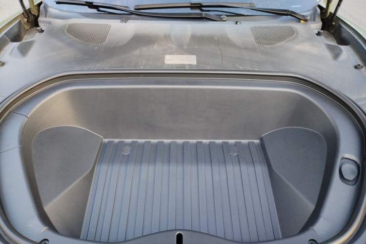 Used Xiaomi Auto SU7 2024 Rear-Drive Ultra-Long Range Advanced Pro-Level Intelligent Driving Version Engine Bay