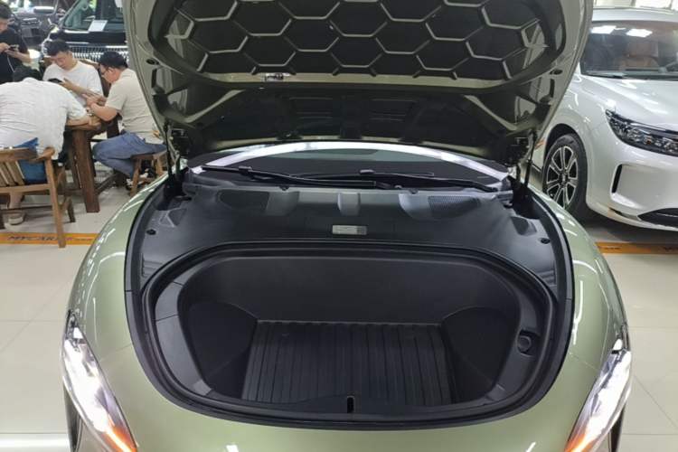 Used Xiaomi Auto SU7 2024 Rear-Drive Ultra-Long Range Advanced Pro-Level Intelligent Driving Version Engine Bay