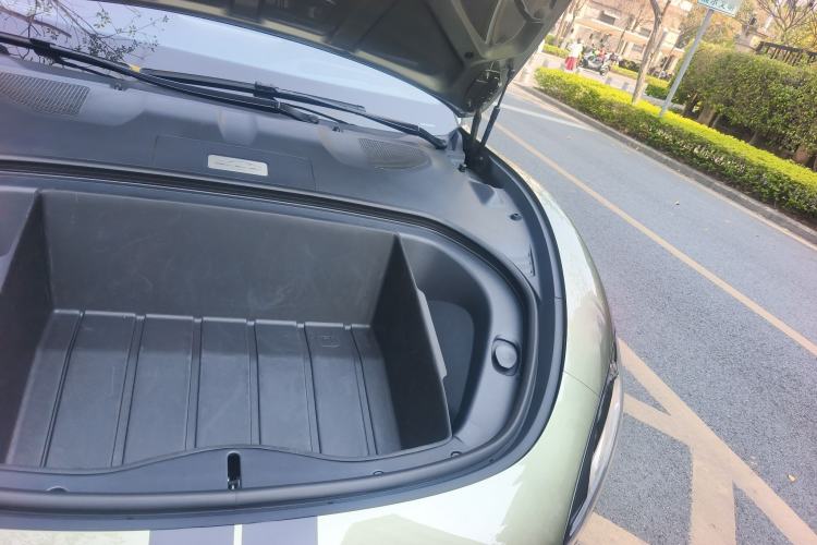 Used Xiaomi Auto SU7 2024 Four-Wheel Drive Ultra-Long Range Advanced Intelligent Driving Max Edition Engine Bay Left