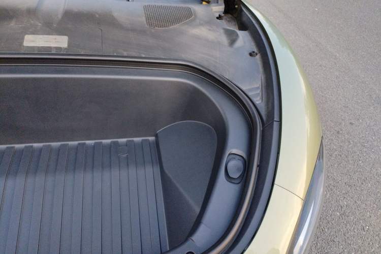 Used Xiaomi Auto SU7 2024 Rear-Drive Ultra-Long Range Advanced Pro-Level Intelligent Driving Version Engine Bay Left