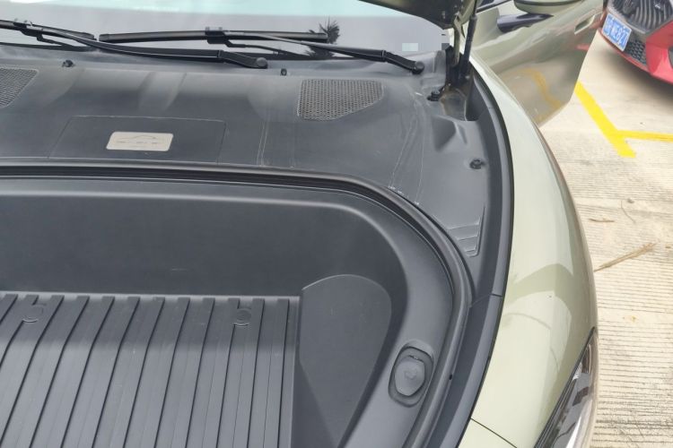 Used Xiaomi Auto SU7 2024 Rear-Drive Long-Range Intelligent Driving Version Engine Bay Left
