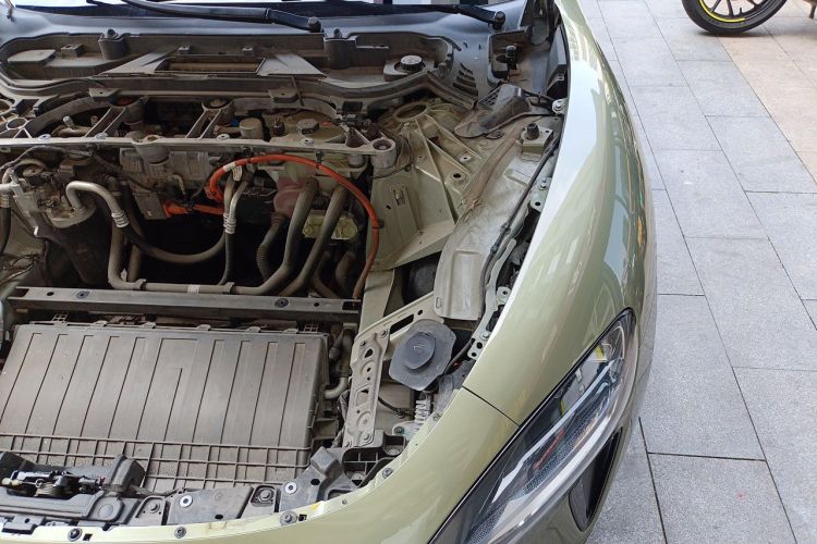 Used Xiaomi Auto SU7 2024 Rear-Drive Standard Founder Edition Engine Bay Left