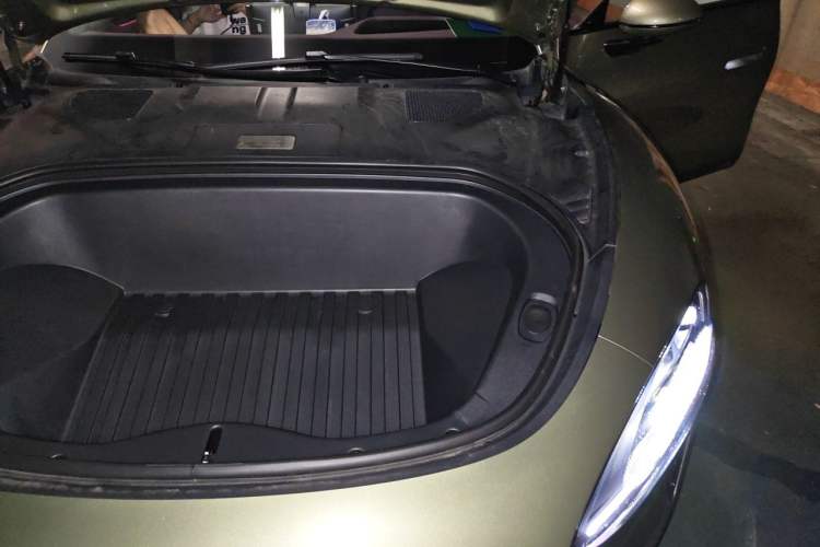 Used Xiaomi Auto SU7 2024 Four-Wheel Drive Ultra-Long Range Advanced Intelligent Driving Max Edition Engine Bay Left