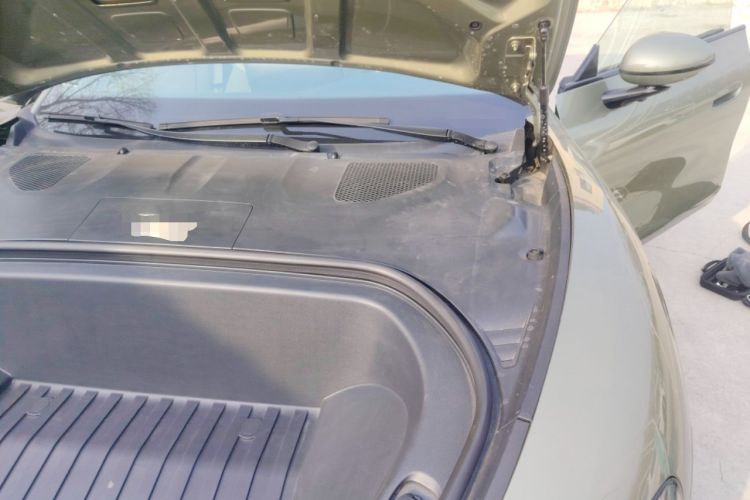 Used Xiaomi Auto SU7 2024 Rear-Drive Long-Range Intelligent Driving Version Engine Bay Left