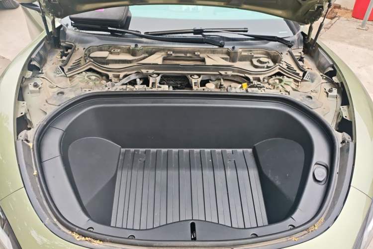 Used Xiaomi Auto SU7 2024 Four-Wheel Drive Ultra-Long Range Advanced Intelligent Driving Max Edition Engine Bay