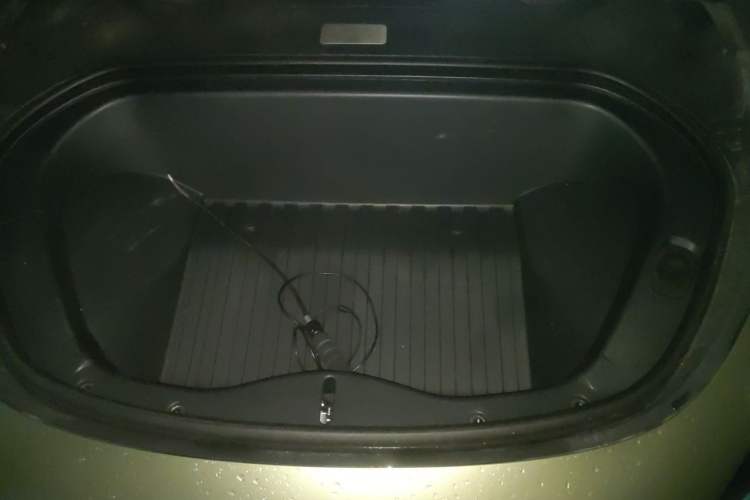 Used Xiaomi Auto SU7 2024 Rear-Drive Long-Range Intelligent Driving Version Engine Bay