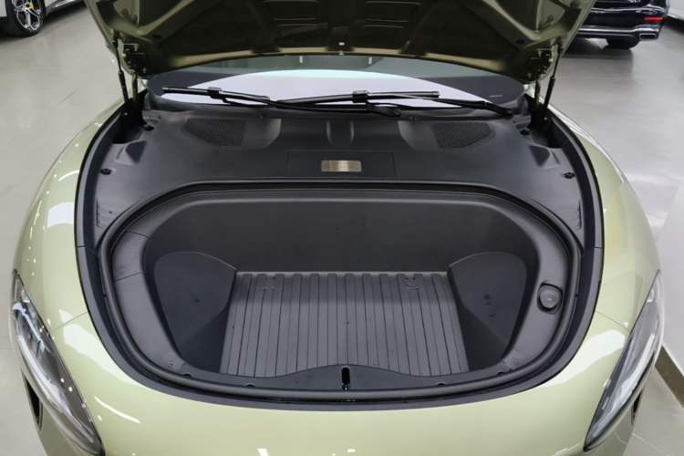 Used Xiaomi Auto SU7 2024 Rear-Drive Ultra-Long Range Advanced Pro-Level Intelligent Driving Version Engine Bay