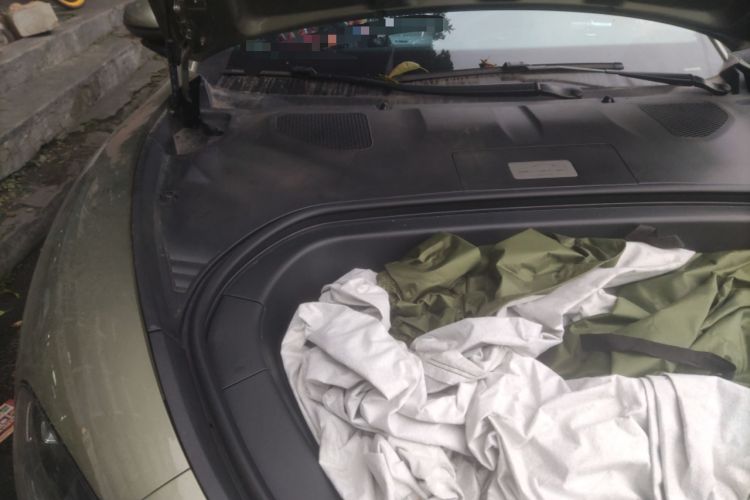 Used Xiaomi Auto SU7 2024 Rear-Drive Long-Range Intelligent Driving Version Engine Bay Right