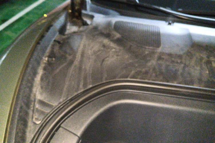 Used Xiaomi Auto SU7 2024 Rear-Drive Long-Range Intelligent Driving Version Engine Bay Right