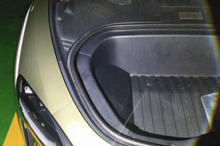 Used Xiaomi Auto SU7 2024 Four-Wheel Drive Ultra-Long Range Advanced Intelligent Driving Max Edition Engine Bay Right