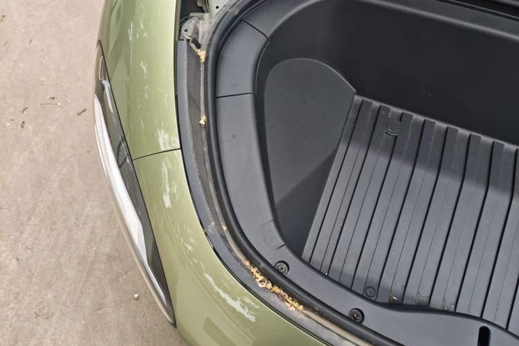 Used Xiaomi Auto SU7 2024 Four-Wheel Drive Ultra-Long Range Advanced Intelligent Driving Max Edition Engine Bay Right