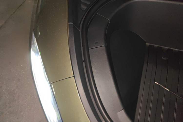 Used Xiaomi Auto SU7 2024 Rear-Drive Standard Founder Edition Engine Bay Right