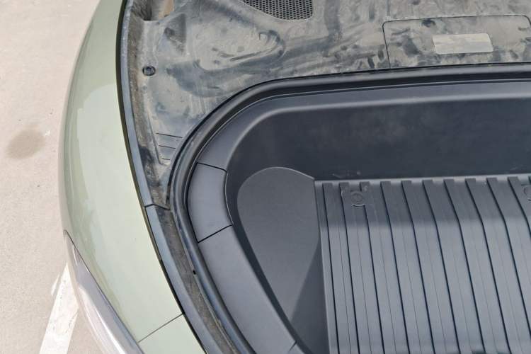Used Xiaomi Auto SU7 2024 Rear-Drive Ultra-Long Range Advanced Pro-Level Intelligent Driving Version Engine Bay Right