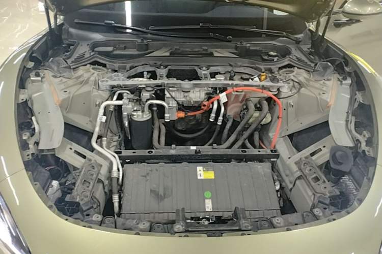 Used Xiaomi Auto SU7 2024 Rear-Drive Ultra-Long Range Advanced Pro-Level Intelligent Driving Version Engine Bay