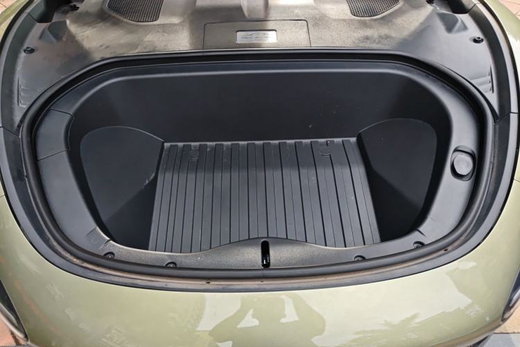 Used Xiaomi Auto SU7 2024 Rear-Drive Ultra-Long Range Advanced Pro-Level Intelligent Driving Version Engine Bay