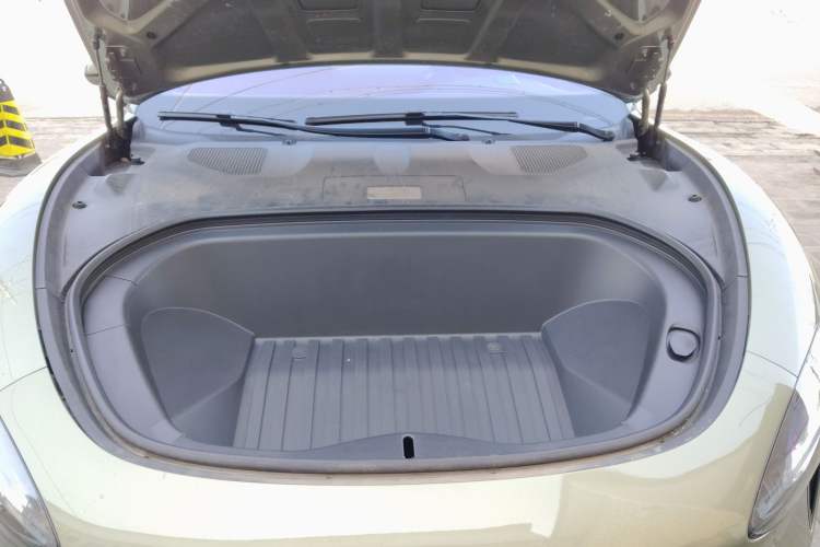 Used Xiaomi Auto SU7 2024 Rear-Drive Ultra-Long Range Advanced Pro-Level Intelligent Driving Version Engine Bay