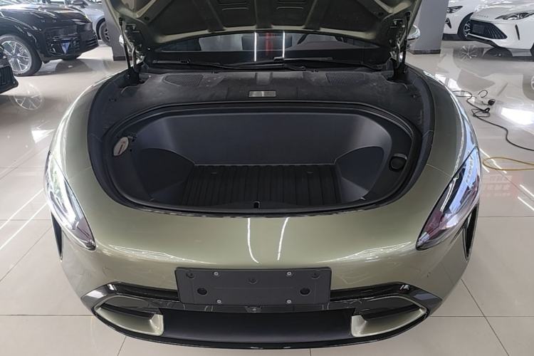 Used Xiaomi Auto SU7 2024 Rear-Drive Long-Range Intelligent Driving Version Engine Bay