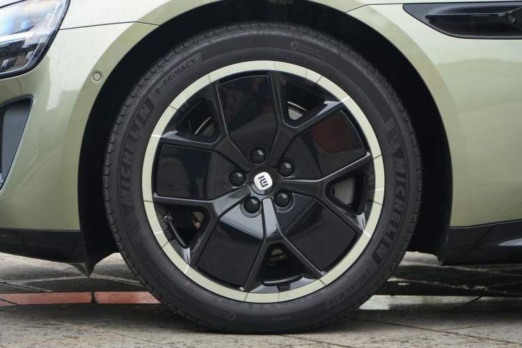 Used Xiaomi Auto SU7 2024 Rear-Drive Ultra-Long Range Advanced Pro-Level Intelligent Driving Version Exterior 2