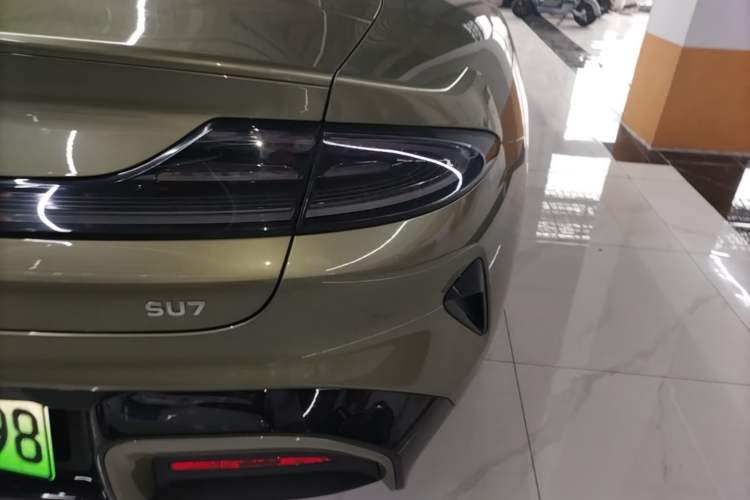 Used Xiaomi Auto SU7 2024 Rear-Drive Ultra-Long Range Advanced Pro-Level Intelligent Driving Version Exterior 3
