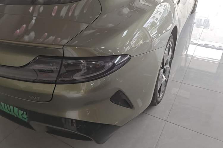Used Xiaomi Auto SU7 2024 Rear-Drive Long-Range Intelligent Driving Version Exterior 3