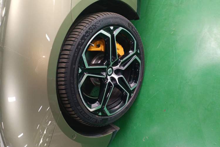 Used Xiaomi Auto SU7 2024 Four-Wheel Drive Ultra-Long Range Advanced Intelligent Driving Max Edition Exterior 4
