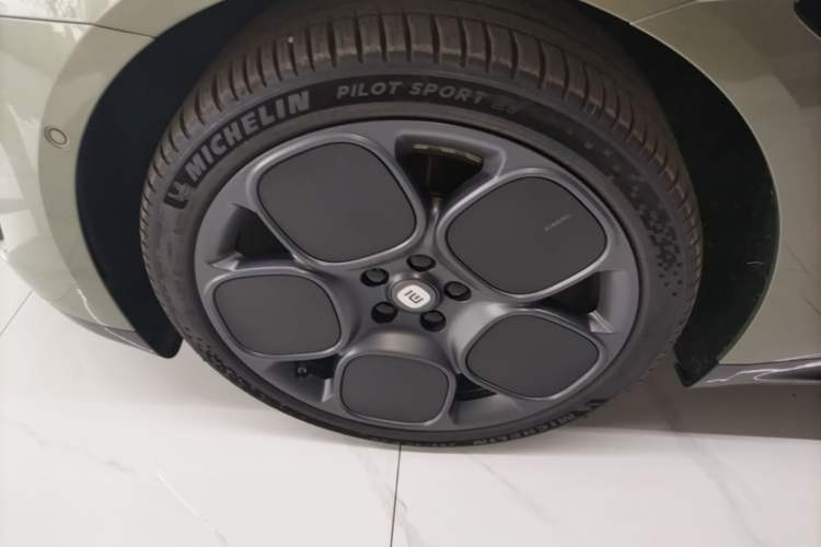 Used Xiaomi Auto SU7 2024 Rear-Drive Ultra-Long Range Advanced Pro-Level Intelligent Driving Version Exterior 4