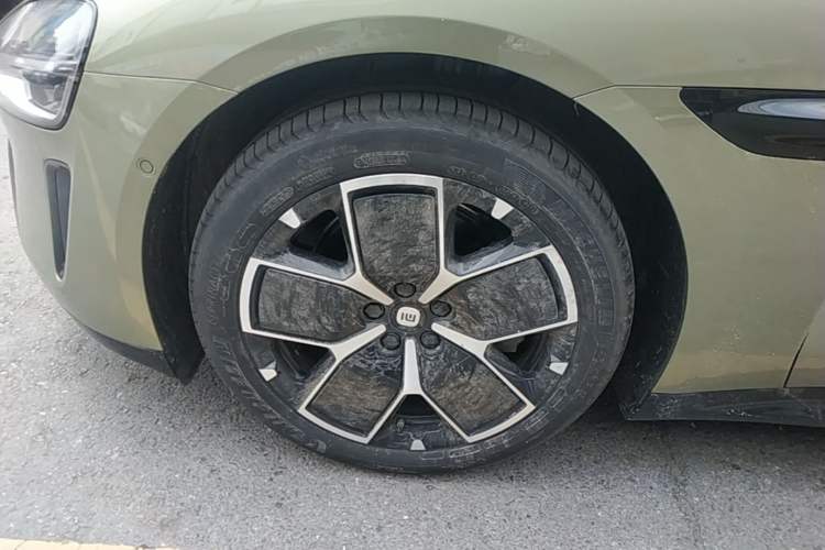 Used Xiaomi Auto SU7 2024 Rear-Drive Long-Range Intelligent Driving Version Exterior 4