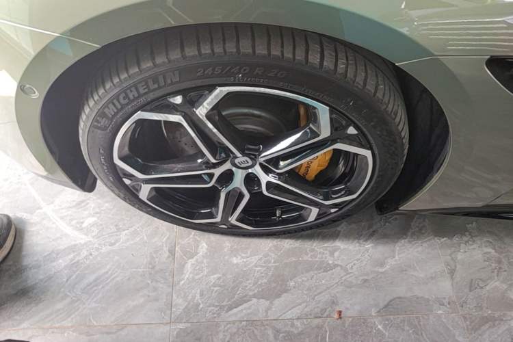 Used Xiaomi Auto SU7 2024 Four-Wheel Drive Ultra-Long Range Advanced Intelligent Driving Max Edition Exterior 4
