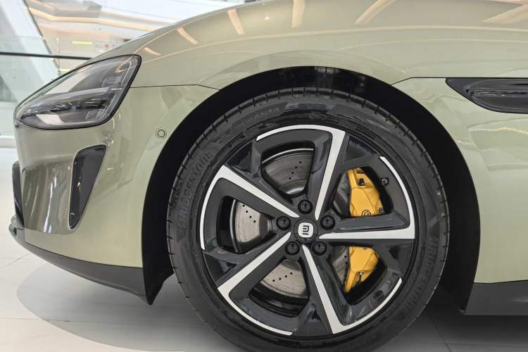 Used Xiaomi Auto SU7 2024 Four-Wheel Drive Ultra-Long Range Advanced Intelligent Driving Max Edition Exterior 5