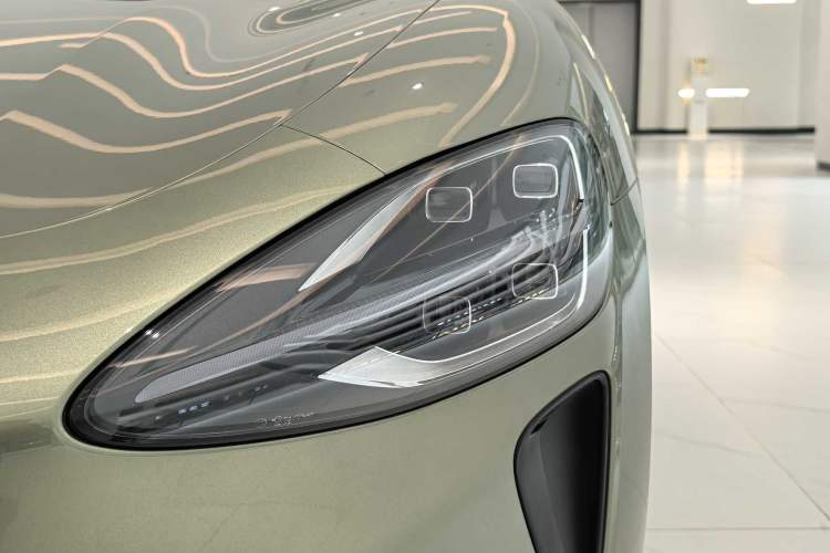 Used Xiaomi Auto SU7 2024 Four-Wheel Drive Ultra-Long Range Advanced Intelligent Driving Max Edition Exterior 6