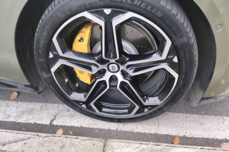 Used Xiaomi Auto SU7 2024 Four-Wheel Drive Ultra-Long Range Advanced Intelligent Driving Max Edition Exterior 7