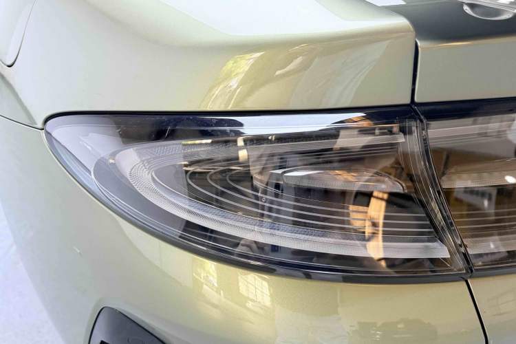Used Xiaomi Auto SU7 2024 Four-Wheel Drive Ultra-Long Range Advanced Intelligent Driving Max Edition Exterior 8